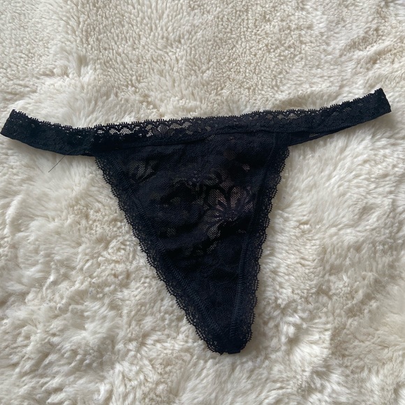 Black floral laced Victoria secret g string - Picture 2 of 4